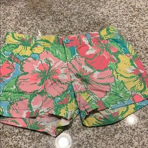 Lilly Pulitzer Callahan shorts size 6!